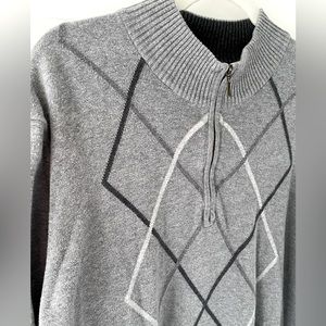 Van Heusen Studio Men’s sweater size XL.